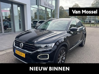Volkswagen T-Roc 1.0 TSI Sport | 115 PK | Black Style | Digital Cockpit PRO | LED+ | All Season Banden | Sport Interieur | Parkeersensoren | Climatronic (Automatische Airco) | Navigatie | Carplay / Android Auto