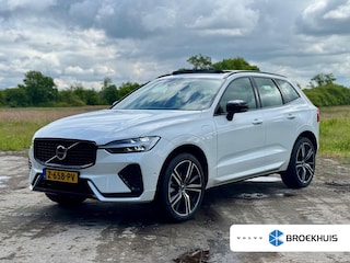 Volvo XC60 2.0 T6 Plug-in hybrid AWD Ultimate Dark | Head-Up Display | Stoel & stuurwielverwarming | Achterbankverwarming | Adaptieve cruise control incl. BLIS | Panoramisch schuif-/kanteldak | Semi Visual Park Assist (incl. 360˚ view)