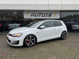 Volkswagen Golf 2.0 TSI GTI Performance