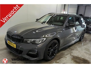 BMW 3-serie Touring 318i Executive Edition | M-Pakket | Panoramadak | NL-Auto