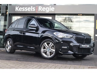 BMW X1 xDrive25e M-sport Camera Ambient CarPlay DAB Stuur+Stoelverwarming Trekhaak
