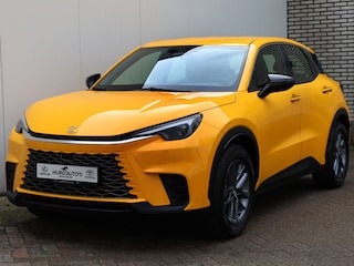 Lexus LBX 2WD Comfort & Safety | Nieuw | Stoelverwarming | Parkeersensoren