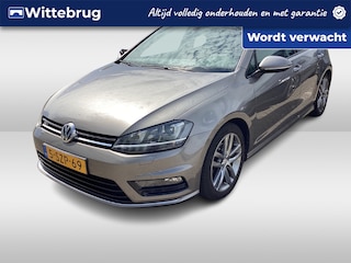 Volkswagen Golf 1.4 TSI Highline / Navigatie / R-line / Parkeersenoren V+A / Lichtmetaal 17 inch /
