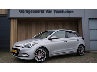 Hyundai i20 1.0 T-GDI 100pk 5Drs Comfort 17inch LM Navi LED A-Camera Clima DAB *NL auto* Sportief! 130284km!