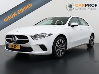 Mercedes-Benz A-klasse 250 e Navigatie | Sfeerverlichting | Stuurverwarming | Carplay | Stoelverwarming |
