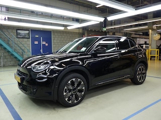 Fiat 600 1.2 Hybrid La Prima | Vol-Leder | Massage | Elektr. Stoelen | Adaptive Cruise | Elektr. Achterklep | Achteruitrijcamera | !!