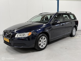 Volvo V70 2.5T Momentum AUTOMAAT / LEER / XENON