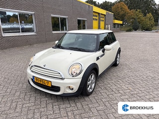 Mini Mini 1.6 MALIST Business Line Leuke Kmstand!! | Airco | Cruise Control | Centrale Vergrendeling | 15" Lichtmetaal | 15 inch lichtmetalen velgen | Airco | Centrale deurvergrendeling met afstandsbediening