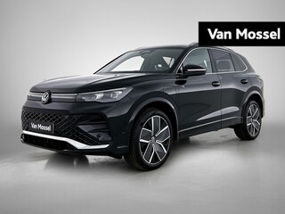 Volkswagen Tiguan 1.5 eHybrid R-Line Edition 204 PK Plug in hybrid | Trekhaak | 360 Camera | Stoelverwaming | Stuurverwarming | Panoramadak | Navigatie | Apple Carplay | Android Auto | Dodehoeksensoren | Elektrische achterklep | Keyless access |
