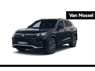 Volkswagen Tiguan 1.5 eHybrid R-Line Edition 204 PK Plug in hybrid | Trekhaak | 360 Camera | Stoelverwaming | Stuurverwarming | Panoramadak | Navigatie | Apple Carplay | Android Auto | Dodehoeksensoren | Elektrische achterklep | Keyless access |