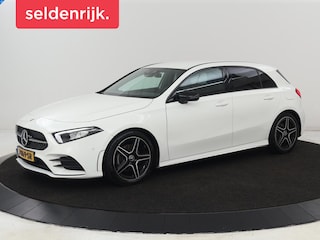 Mercedes-Benz A-klasse 180 AMG | 66.100km NAP | Stoelverwarming | Camera | Sfeerverlichting | Leder/Alcantara | Navigatie | Full LED | Park Assist | Widescreen