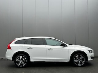 Volvo V60 2.0 D3 Momentum Trekhaak|Stoelverwarming|Xenon