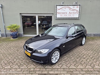 BMW 3-serie Touring 318i Exclusive Edition Navi/Nwe Ketting