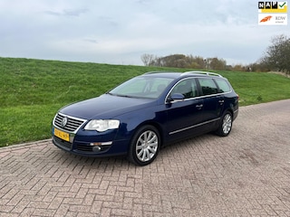 Volkswagen Passat Variant 2.0 FSI Highline Business Airco Navi Pdc Voor En Achter Leder Bekleding Cruise Misten Lampen Voor