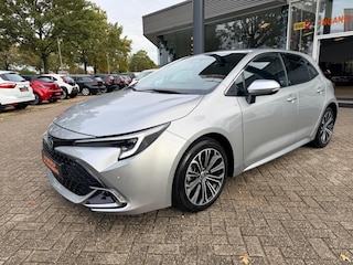 Toyota Corolla Hybrid 140 Business, Automaat, Apple carplay, Cruise, Clima, Stuur/ steol verwarming, Half leer, etc