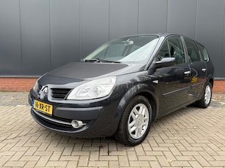 Renault Scénic 2.0-16V Tech Line