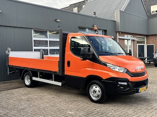 Iveco Daily 35C14 2.3 375 Laadklep 500kg Trekhaak 3500kg trekgewicht Airco 2-Persoons Open laadbak Pick-up P-up Bakwagen Telefoonverbinding 1e eigenaar Euro 6 Bpm vrij !!!