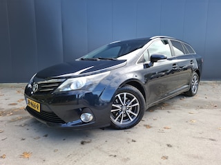 Toyota Avensis Wagon 2.0 D-4D CAMERA NAVI CRUISE AIRCO TREKHAAK