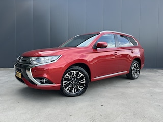Mitsubishi Outlander 2.0 PHEV Executive Edition CAMERA ALCANTARA LED NAVI CRUISE ECC TREKHAAK