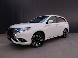 Mitsubishi Outlander 2.0 PHEV Executive CAMERA ALCANTARA LED NAVI CRUISE ECC TREKHAAK