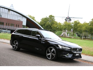Volvo V60 2.0 T8 Plug-in Hybrid AWD Plus R-Line 310Pk Aut Full Options 1e eigenaar Panoramadak Trekhaak 360 Camera