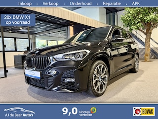BMW X1 xDrive25e High Executive M-Sport | 19" | Camera | Trekhaak | Stoelverwarming | Navigatie | 4x4