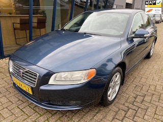 Volvo S80 2.5 T Momentum Automaat LEER / NAVI / TREKHAAK