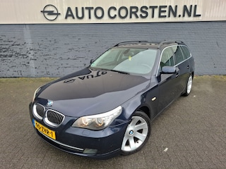 BMW 5-serie Touring 525i 218PK Automaat Executive Leder + Memory Schuif/kanteldak Navi Ecc Cruise Control Panoramadak Stoelverwarming Luchtvering Pdc Lmv Xenon Hifi Bluetooth