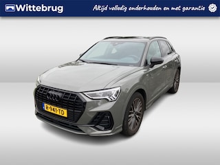 Audi Q3 35 TFSI S-line / Leder / Panorama dak / Zwenkbare trekhaak / Full Led Matrix /