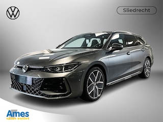 Volkswagen Passat Variant 1.5 eTSI 150pk DSG R-Line Edition | Stoel- en stuurverwarming | Travel Assist | Panoramadak