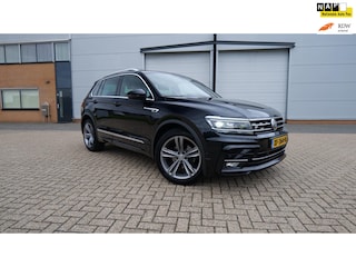 Volkswagen Tiguan 1.5 TSI ACT Highline Business R-Line Leer Panoramdak DSG