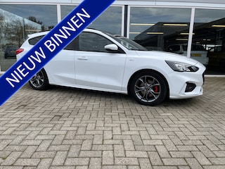 Ford Focus Wagon 1.0 EcoBoost Hybrid ST Line X Business 50% deal 7.500,- ACTIE Schuif-kanteldak / Stoelverwarming / Clima / Cruise / Full LED