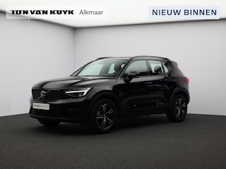 Volvo XC40 2.0 B4 Plus Dark / Trekhaak / Harman Kardon / Elektrische Stoelen / Stoel+Stuurverwarming / Pilot Assist / Allseasonbanden / Keyless /