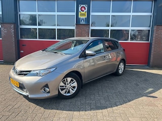 Toyota Auris 1.8 Hybrid Aspiration, trekhaak,
