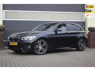 BMW 118i High Executive M Sport | Glasdak | Navigatie Professional |