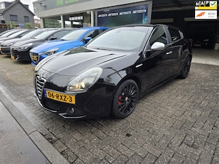 Alfa Romeo Giulietta 1.4 T Distinctive | 1E EIGENAAR | 12MND GARANTIE | TREKHAAK | NAVI | CRUISE