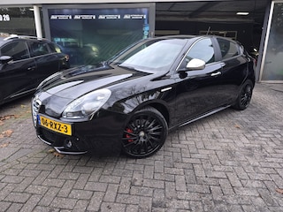 Alfa Romeo Giulietta 1.4 T Distinctive | 1E EIGENAAR | 12MND GARANTIE | TREKHAAK | NAVI | CRUISE