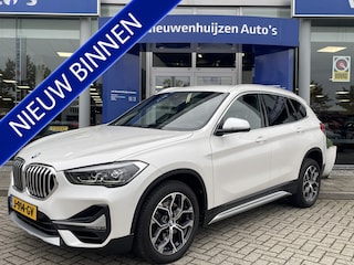 BMW X1 sDrive20i High Executive | Stoelverwarming | Led | Leder | Sfeerverlichting |