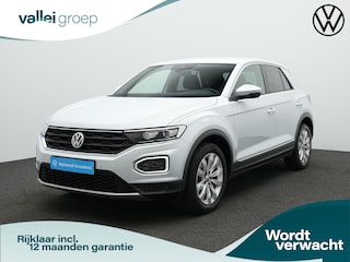 Volkswagen T-Roc 1.5 TSI 150 pk DSG Highline | Standkachel | Achteruitrijcamera | Navigatie | Stoelverwarming | Adaptive Cruise