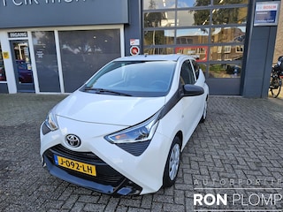 Toyota Aygo 1.0 VVT-i x-fun / Airco/ Bluetooth/ Led/ Elektrische ramen