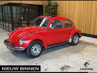 Volkswagen Kever 1303 S. Met Schuifdak en Weltmeister velgen. Hollandse auto.
