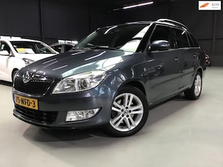 Skoda Fabia Combi 1.2 TSI Dynamic I Automaat I Schuifkanteldak I Parksens I Cruise I Trekhaak I New dist kettingset & KB I Airco I