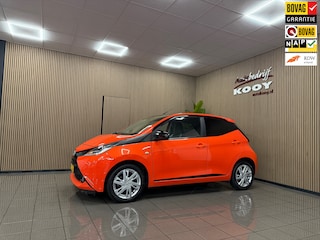 Toyota Aygo 1.0 VVT-i x-sport * Navigatie / Camera / LM Velgen / NL Auto *