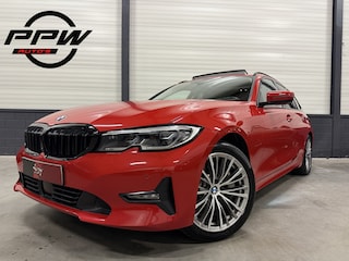 BMW 3-serie Touring 330e High Exe 87DKM/PANO/LASER/TREKHAAK/HEAD-UP/H&K/ACC/360CAMERA/LEER-SPORT/18"/SHADOW-LINE/NET OH BEURT GEHAD BIJ BMW DEALER