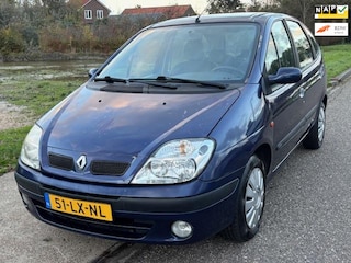 Renault Scénic 1.6-16V Expression Automaat Airco Electric pakket ABS Colorpakket Getint glas EBD Trekhaak Dealeronderhoud Nw Apk!