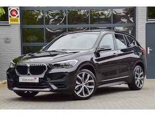 BMW X1 sDrive20i High Executive | Panoramadak | Leer