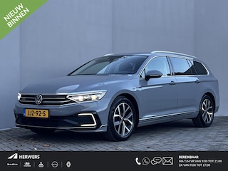 Volkswagen Passat Variant 1.4 TSI PHEV 218 pk GTE Business Automaat /  Dealer onderhouden / 1.600 kg Elektrische trekhaak / Stuur- en stoelverwarming / Ergo Comfort stoel / Camera 360° / Winterwielenset /