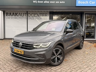 Volkswagen Tiguan 1.5 TSI Life Business | Trekhaak | Stoelverwarming