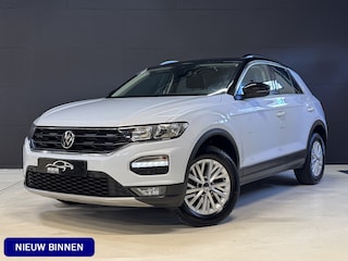 Volkswagen T-Roc 1.5 TSI 150PK Style Automaat | Adaptive cruise | Afn. trekhaak | Carplay | Navi
