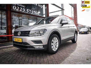 Volkswagen Tiguan 1.4 TSI Connected | Cruise Control | Panoramadak | Trekhaak | 360 Camera | Navigatie| Stoelverwarming